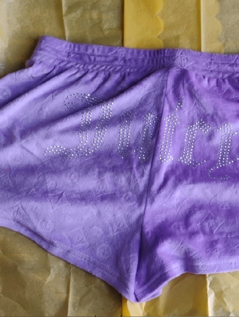 Juicy Couture Lavender Purple Athletic Shorts with Stud Logo Size Large.